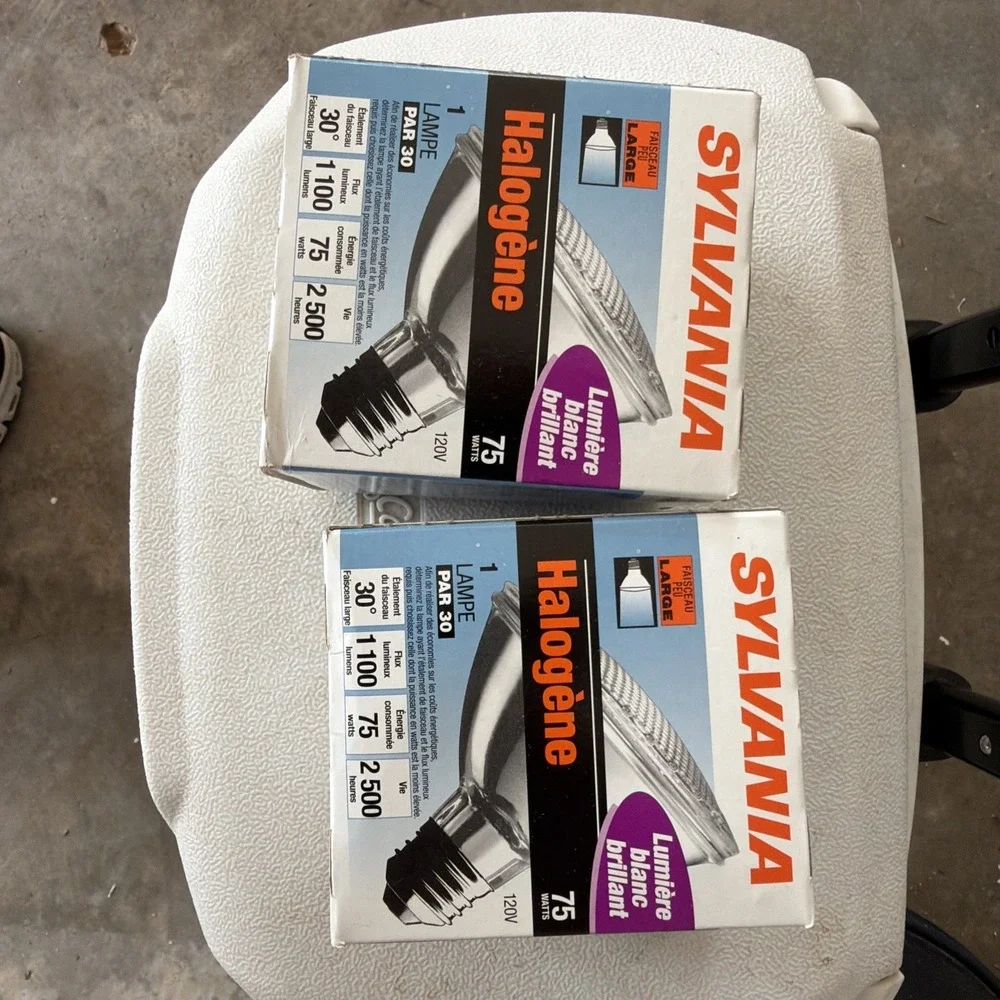SYLVANIA 75PAR30/CAP/SPL/NFL25 Light Bulbs Lot of 2